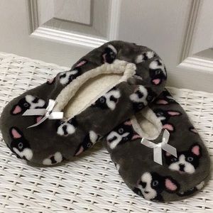 BOSTON PUP SLIPPERS. SZ ML